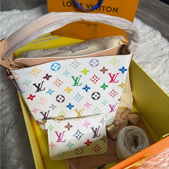 Multicolor Bucket Bag - Picture 10 of 10